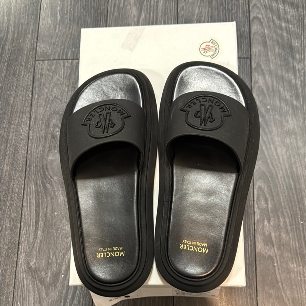 Moncler Black Logo Rubber Slide Sandals Size 40 NWT